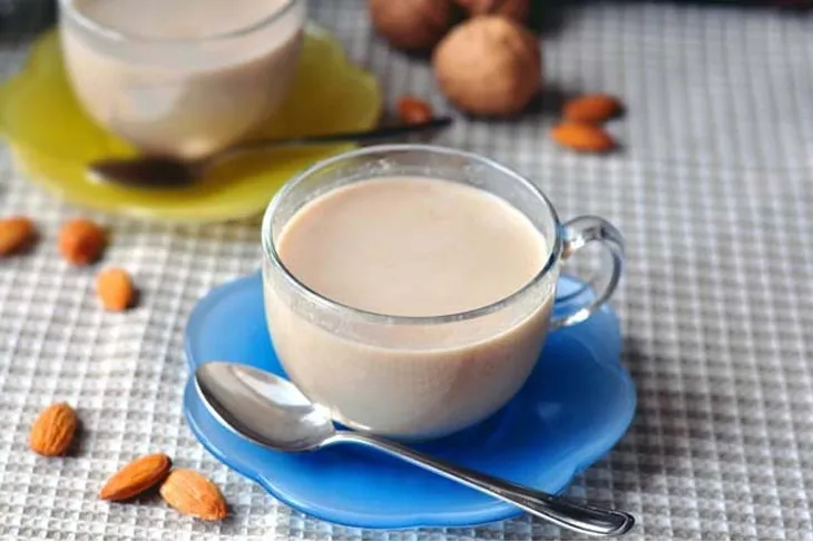 Sữa hạnh nhân cacao thơm béo, lạ miệng