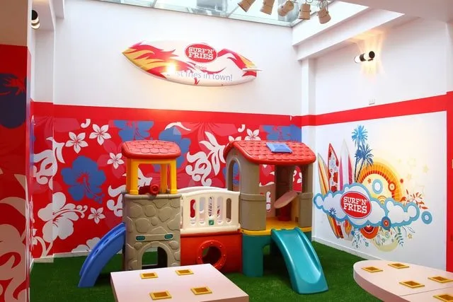 Không gian cho trẻ tại Surf