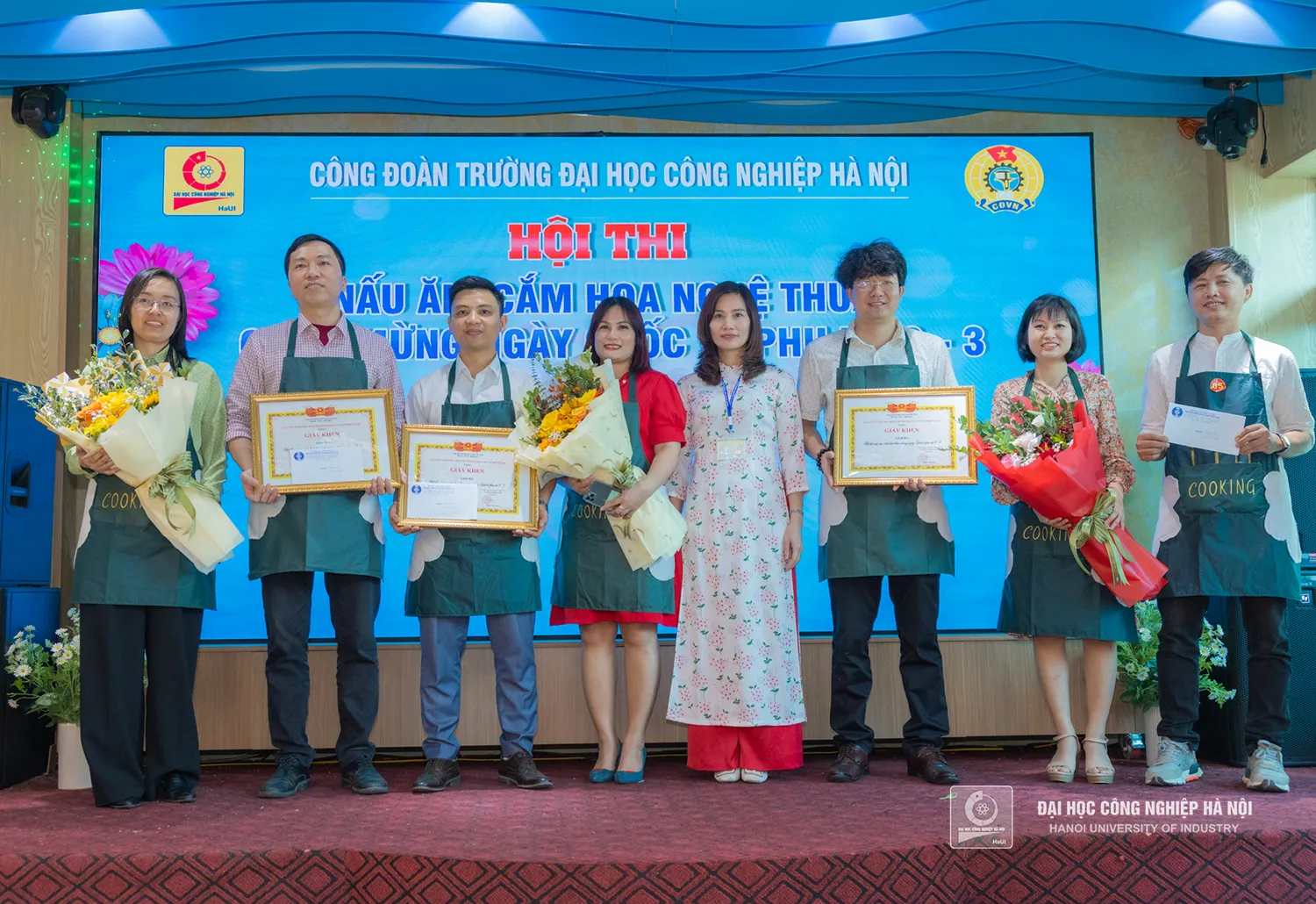 Trao giải Ba hội thi nấu ăn 8 3