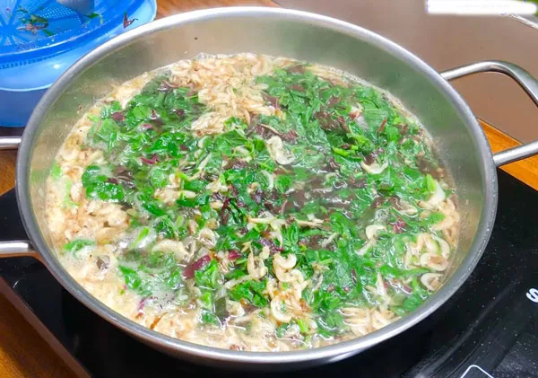 canh rau dền tép khô