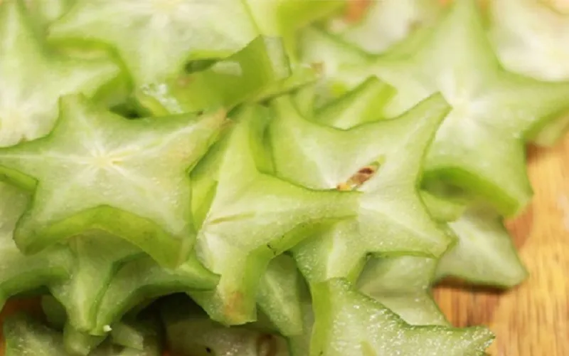 Thái mỏng khế chua cho món lẩu