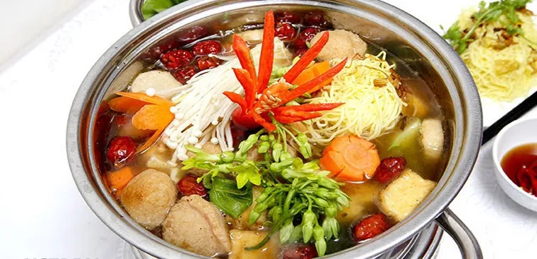 Lẩu nấm thái chay