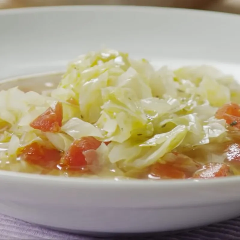 Tô bánh canh vịt hoàn chỉnh với thịt, nấm rơm, và rau thơm