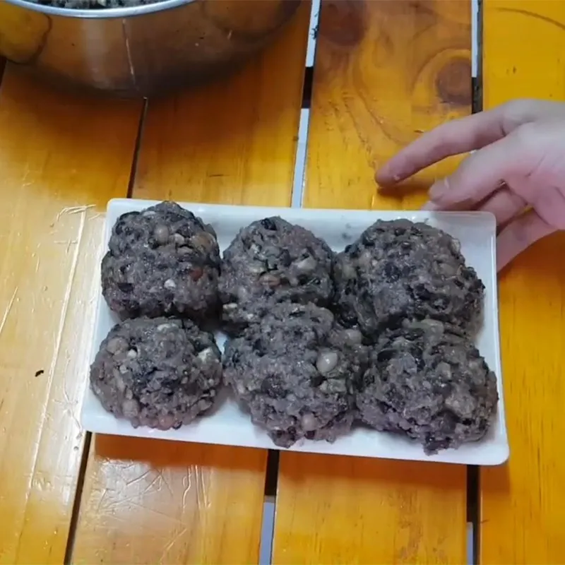 Món khoai xéo Nghệ An hoàn thiện với màu sắc hấp dẫn