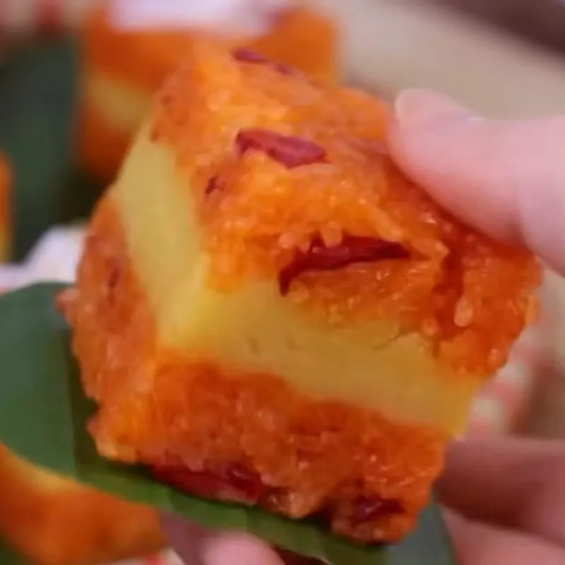 Thưởng thức món ngon từ cách nấu xôi gấc với nước cốt dừa