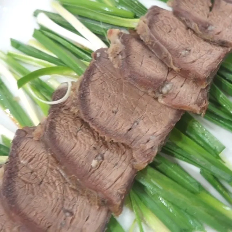 Thưởng thức bò rim