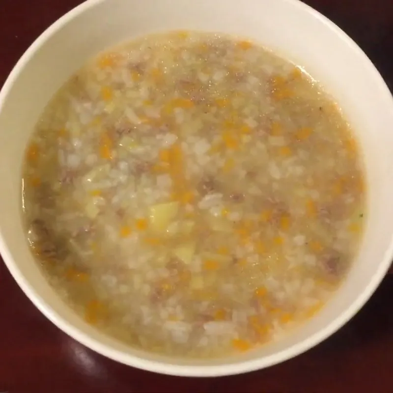 Cháo thịt bò khoai tây cà rốt hoàn thành