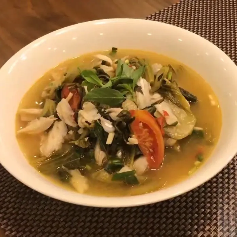 Thành phẩm món canh chua cá mai thanh mát và cực kỳ đưa cơm