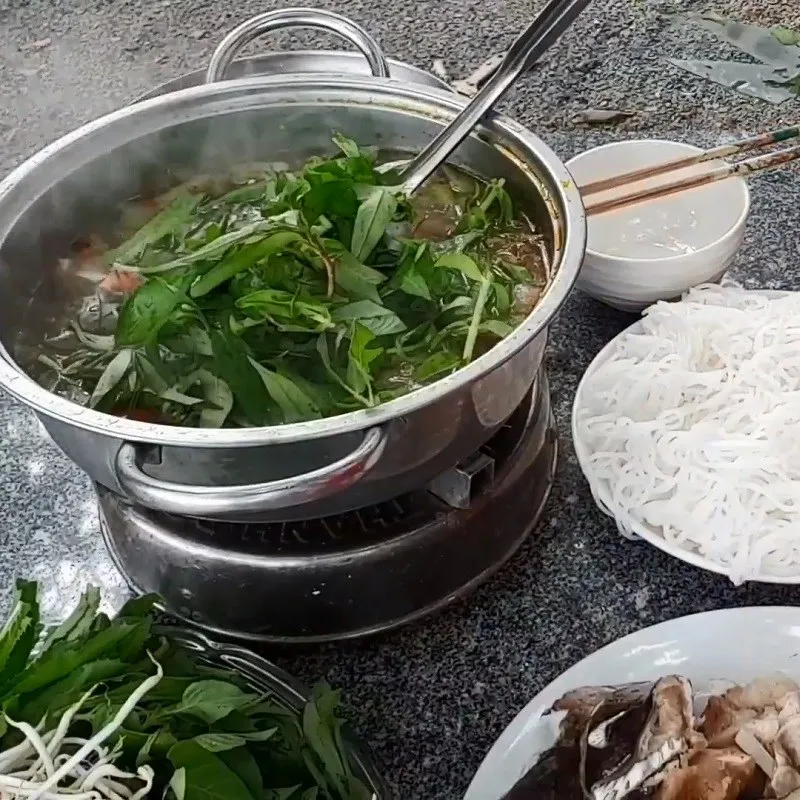 Lẩu cá mè thành phẩm thơm ngon