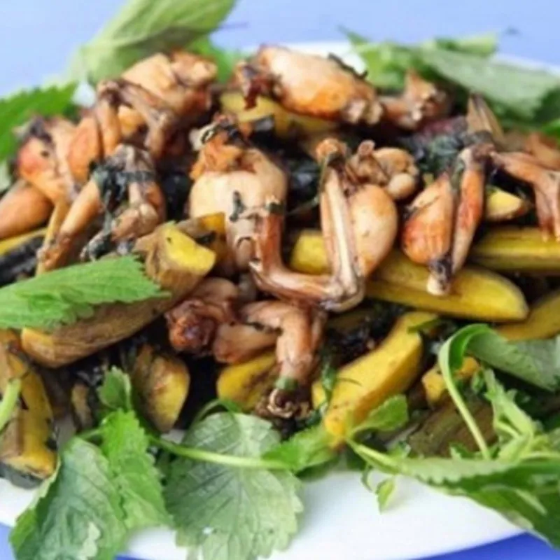 Thành phẩm món ếch xào chuối xanh hấp dẫn