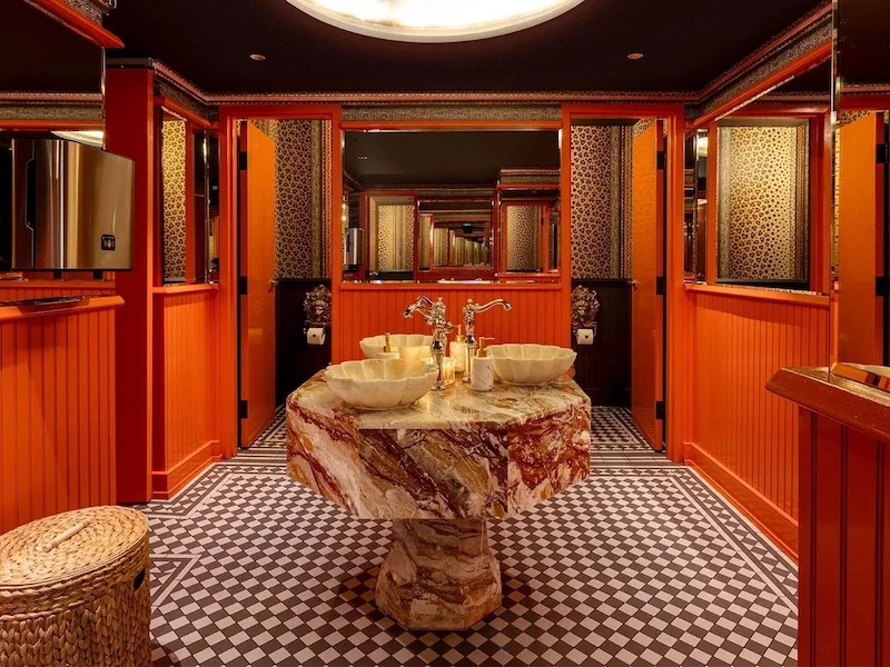 Bố cục rộng rãi, khu vực lưu thông hợp lý và các chi tiết tinh tế mang đến trải nghiệm thoải mái, ấn tượng cho khách hàng khi sử dụng