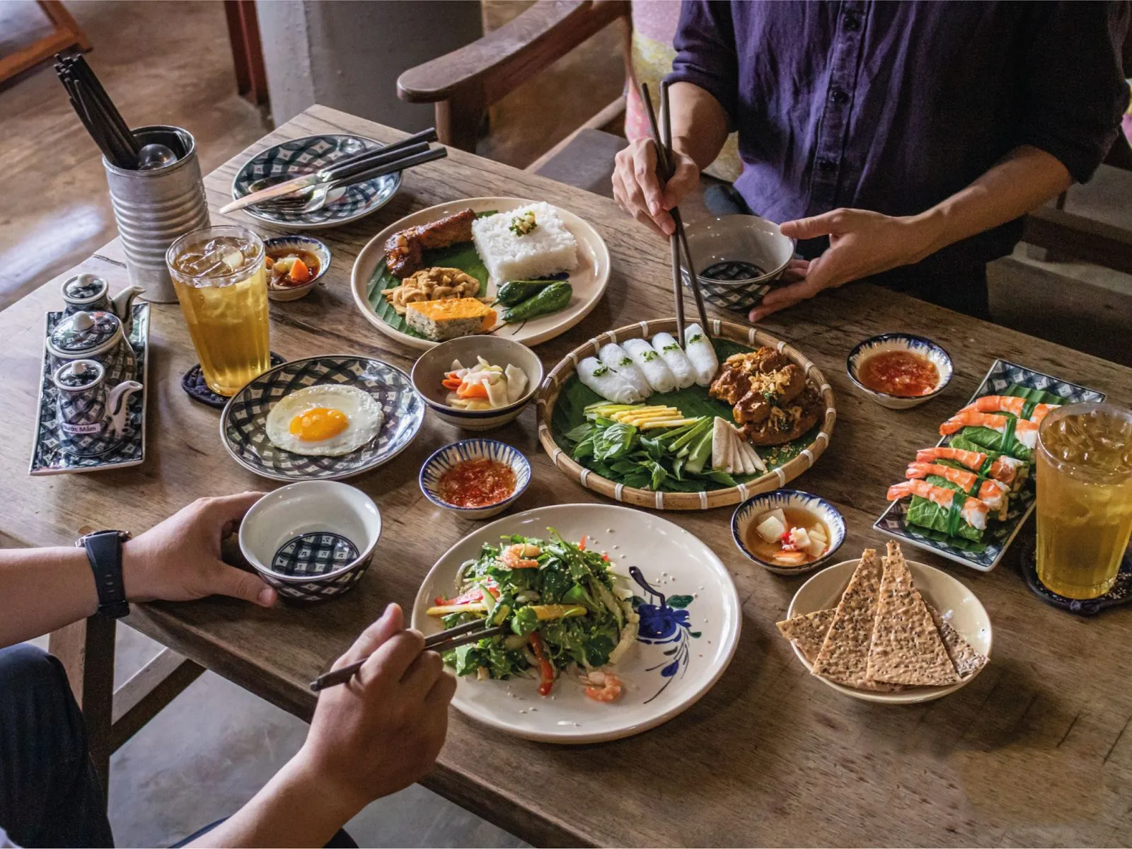 Góc ngồi ngoài trời tại Spice Bistro