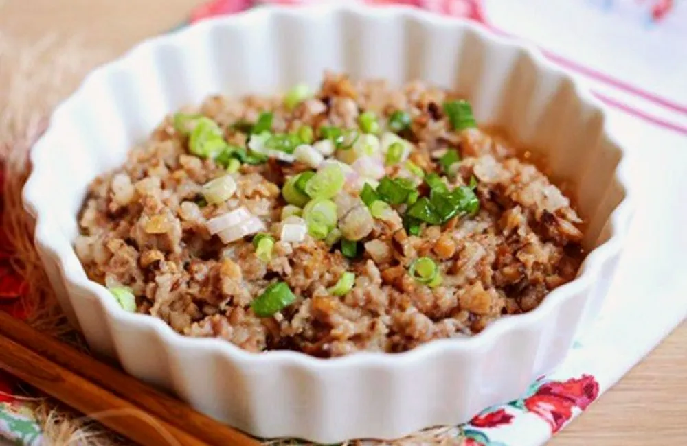 Thịt băm rang cháy cạnh