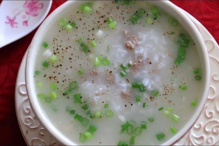 Cháo thịt bò bằm cho mẹ sau sinh