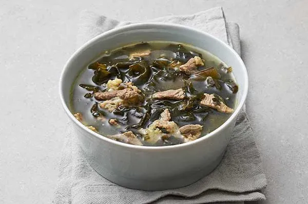 Thịt bò là nguyên liệu tuyệt vời nhất cho món canh này