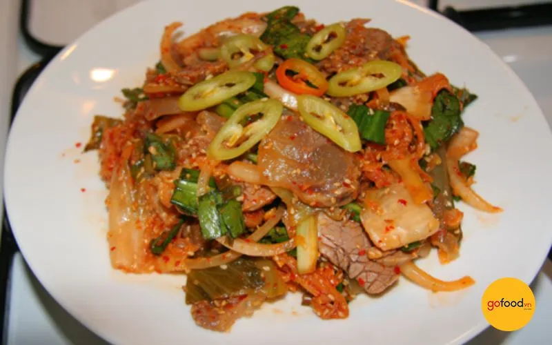 Thịt bò xào kim chi