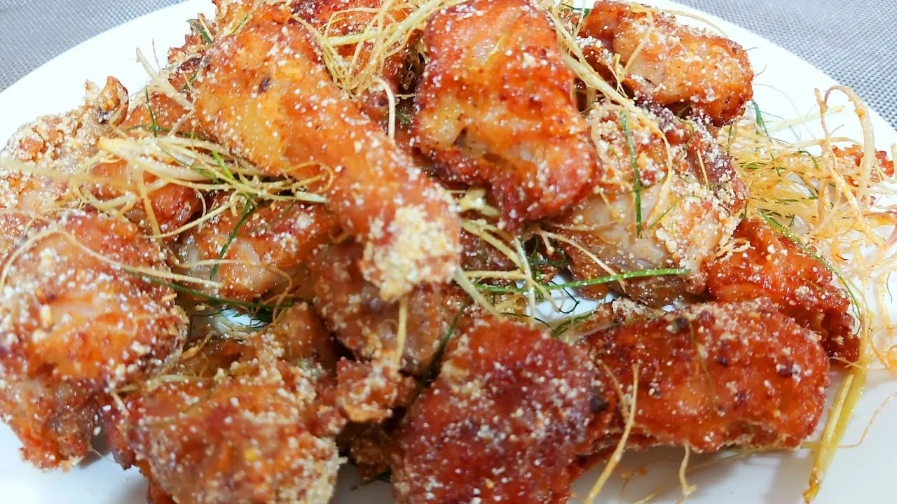 Thịt thỏ rang muối với lớp vỏ giòn mặn mòi đầy lôi cuốn