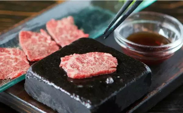Lát thịt bò Wagyu Úc thái mỏng cho món lẩu và nướng đá