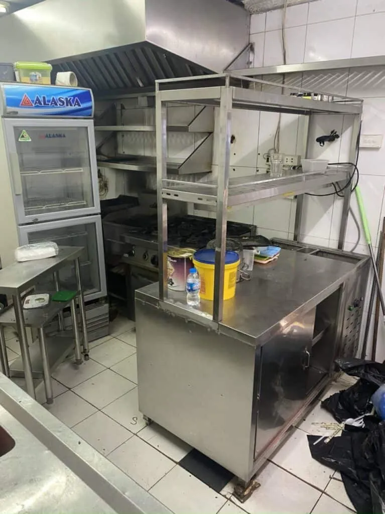 Xe đẩy inox bán hàng