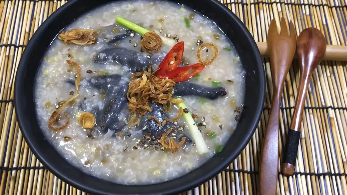 Gà ác nấu cháo đậu xanh thơm ngon bồi bổ sức khỏe