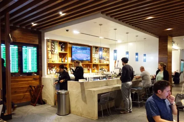 Tiết kiệm nhân sự với mô hình tự phục vụ