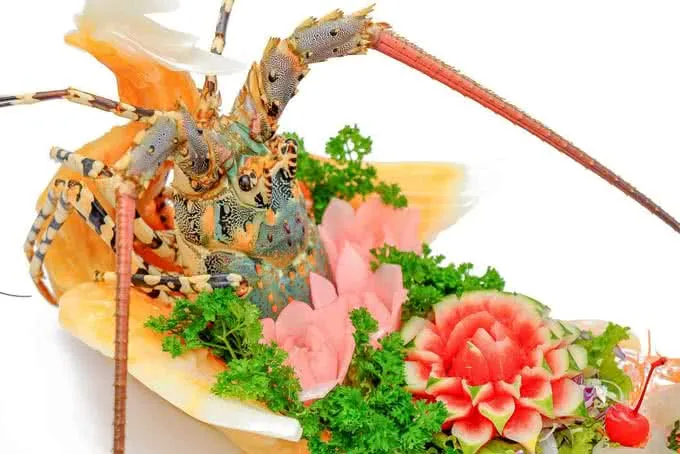 Mâm cơm đầy ắp hồn quê tại Làng Niêu & Nướng với các món niêu đất và nướng than hồng truyền thống