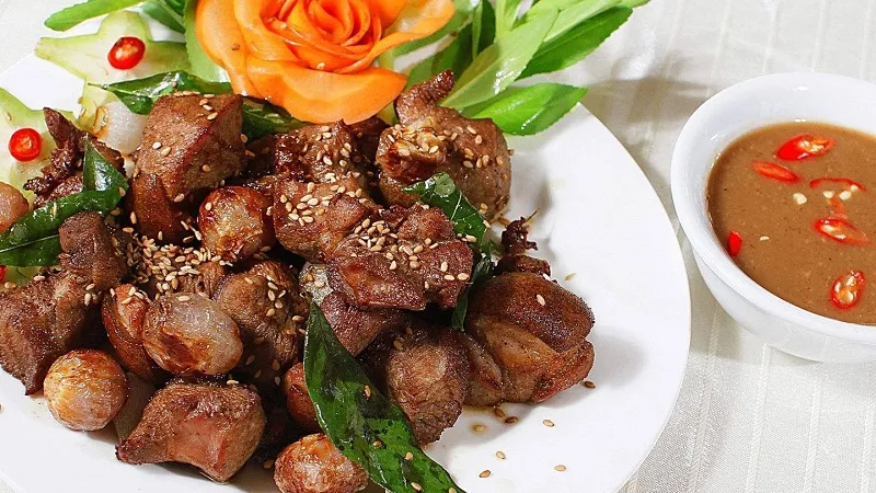 Dê nướng móc mật đặc sản Ninh Bình