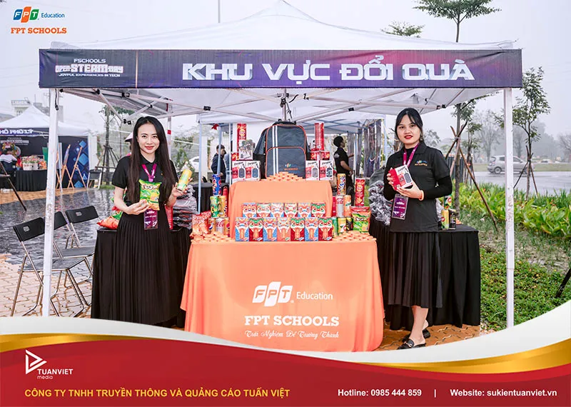 Bố cục sắp xếp món ăn thu hút thị giác tại gian hàng ẩm thực học sinh