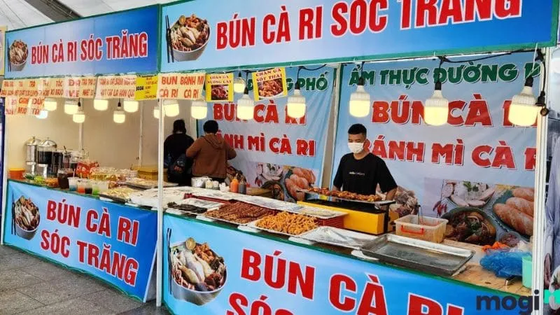 Trang trí gian hàng theo phong cách quán vỉa hè