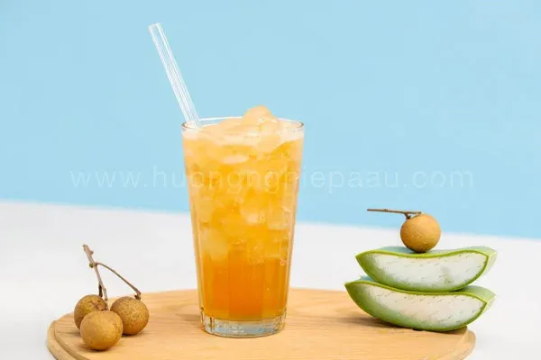 Ly nước ép được trang trí tối giản mang phong cách Zen