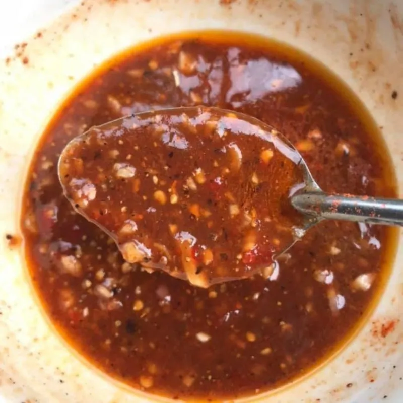 Kỹ thuật trộn gia vị ướp bò beefsteak đồng nhất để hương vị ổn định