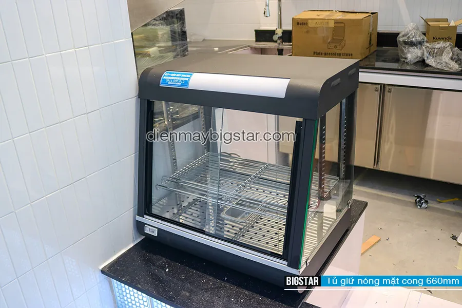 Khay chứa nước tạo ẩm trong tủ giữ nhiệt gà rán