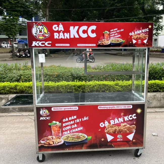 Tủ kính bán thức ăn vặt