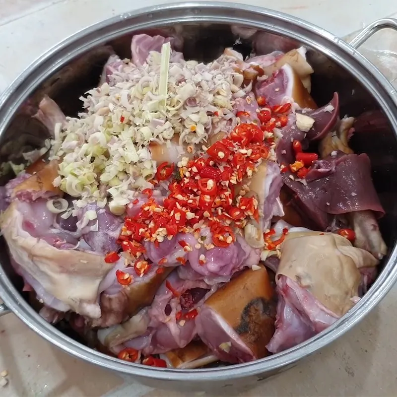 Bước 2 Ướp thịt thỏ Thịt thỏ giả cầy