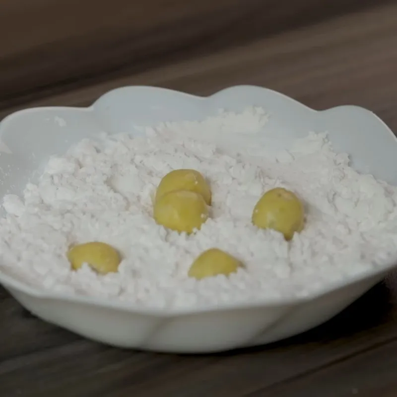 Bước 3 Vo viên chè chuối Chè chuối viên