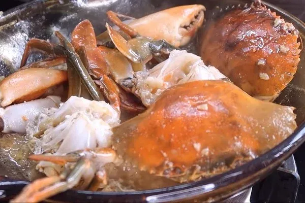 Xào cua và gạch cua