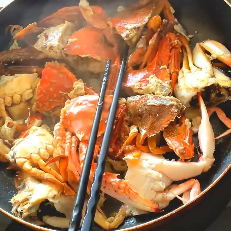 Bước 2 Xào ghẹ Canh ghẹ rau muống