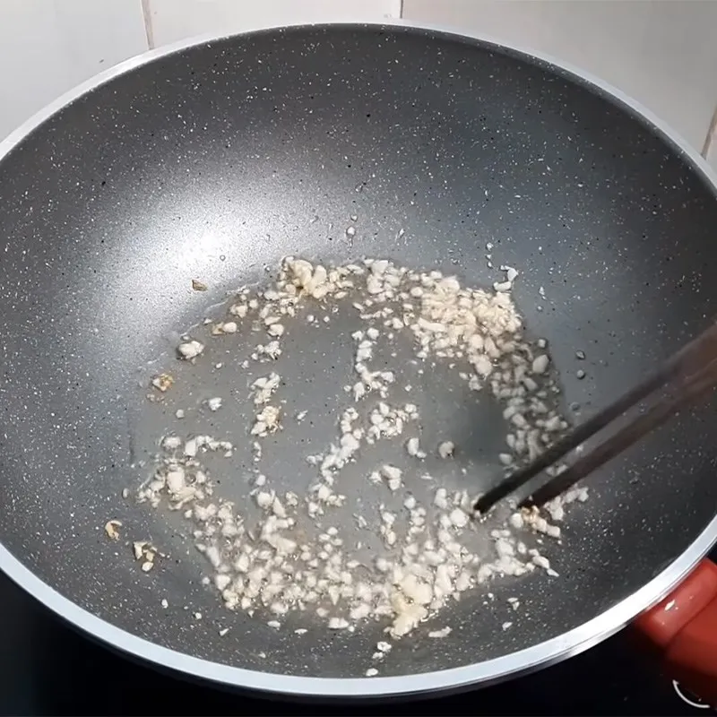 Bước 3 Xào sườn bò Sườn bò hầm sả