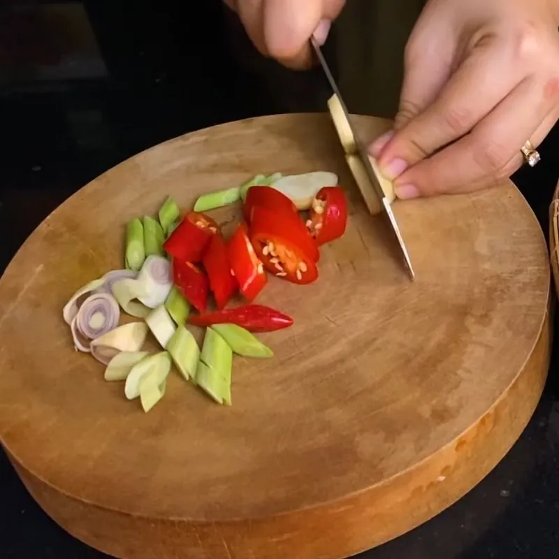 Xay tỏi, ớt và sả