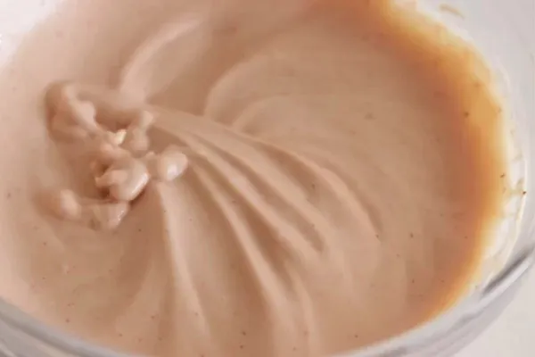 Sốt hamburger mang lại sự đậm đà cho nhân thịt