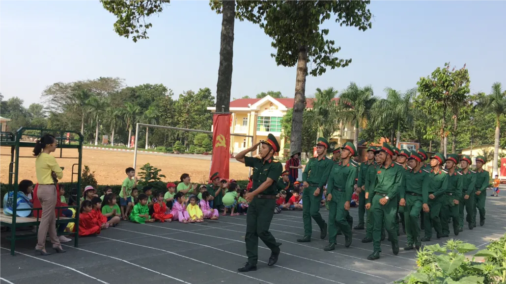 Trải nghiệm một ngày làm chiến sĩ tại Bộ tham mưu Sư đoàn 100