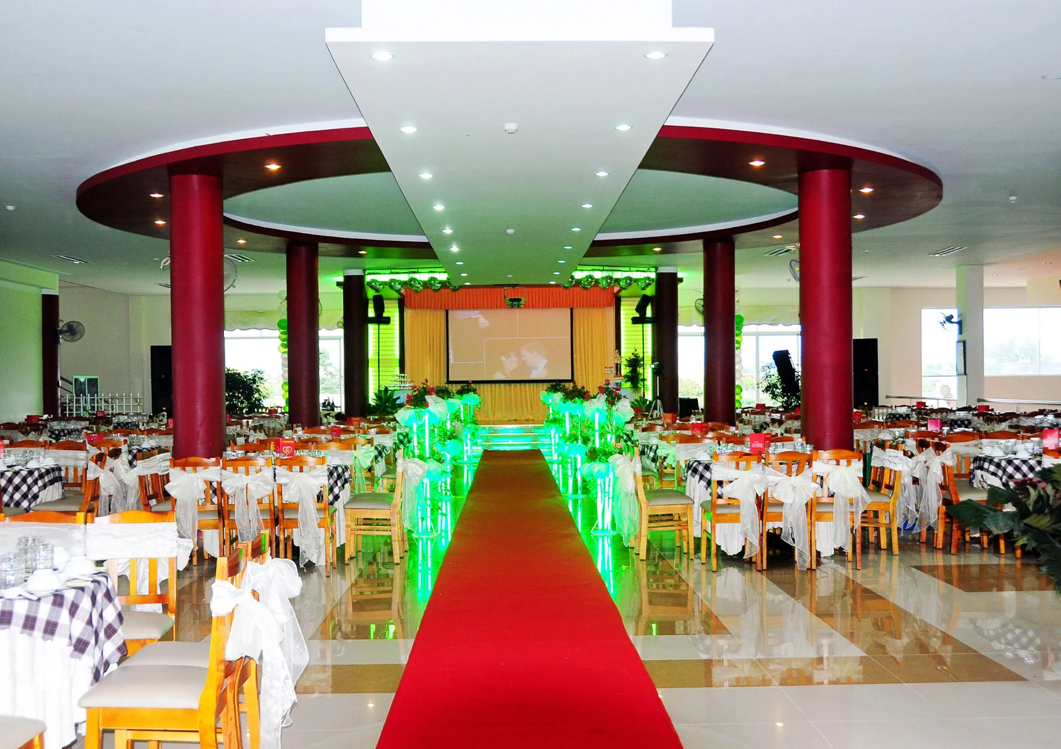 Đội ngũ đầu bếp chuyên nghiệp tại nhà hàng Tâm Châu