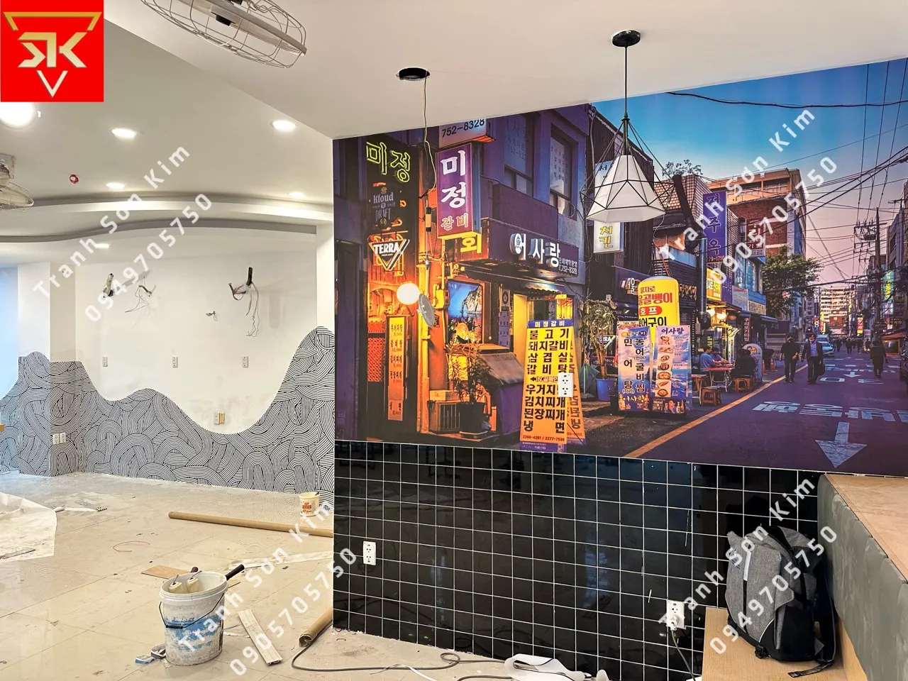 thi công tranh dán tường 3D cho quán mì cay với thiết kế hiện đại nhất
