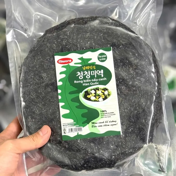 Món mứt rong biển nấu canh thịt bò nóng hổi thơm ngon chuẩn vị